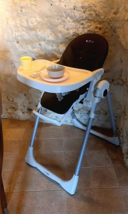 Troglo Entre Caves Et Chateaux Montlouis-sur-Loire Dış mekan fotoğraf