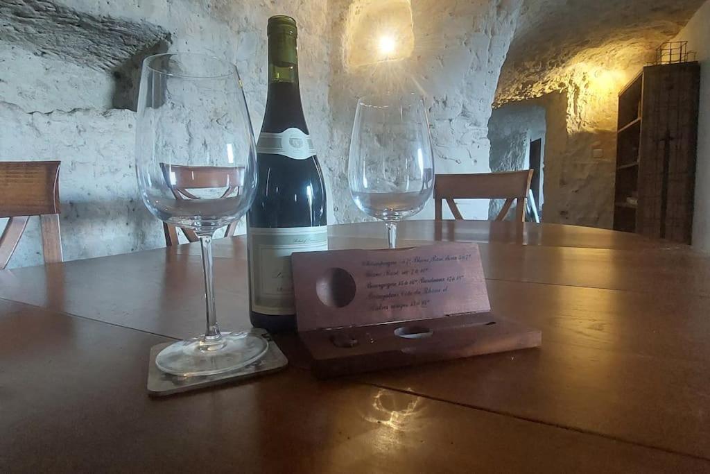 Troglo Entre Caves Et Chateaux Montlouis-sur-Loire Dış mekan fotoğraf